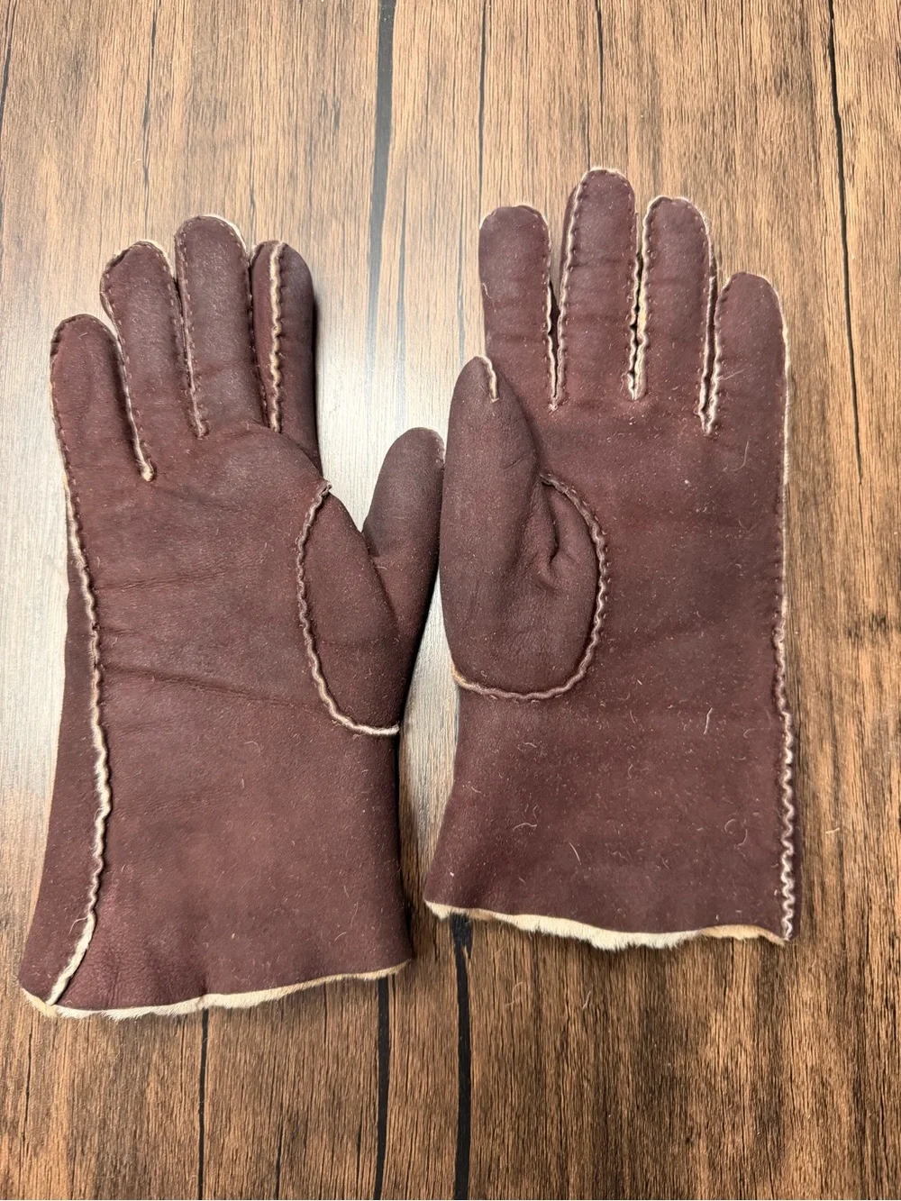 Vintage leather gloves